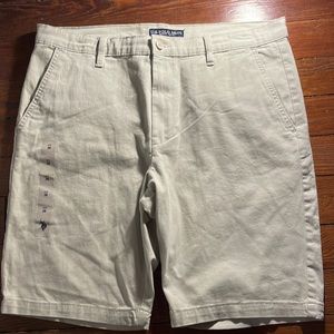BN Ralph Lauren beige shorts - sz 36